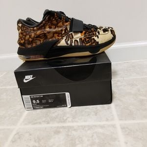 Brand new! With orginal box kd! Longhorns state!